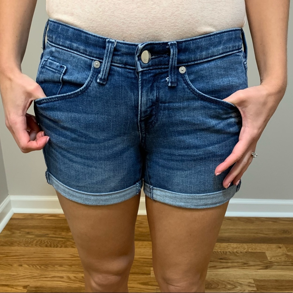 Women’s Denim Midi-rise shorts